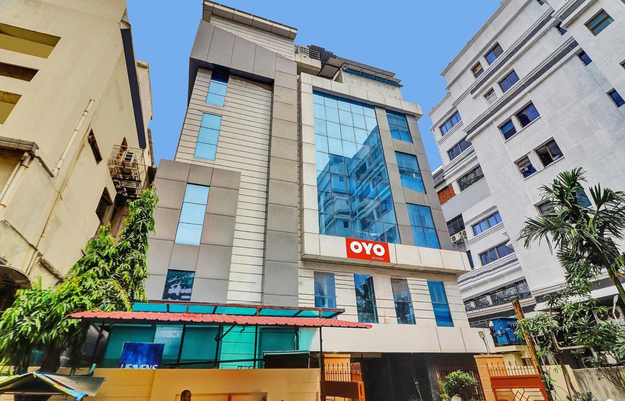 Heavens Inn Near Rasoolpura Metro Station Hyderabad Exterior foto