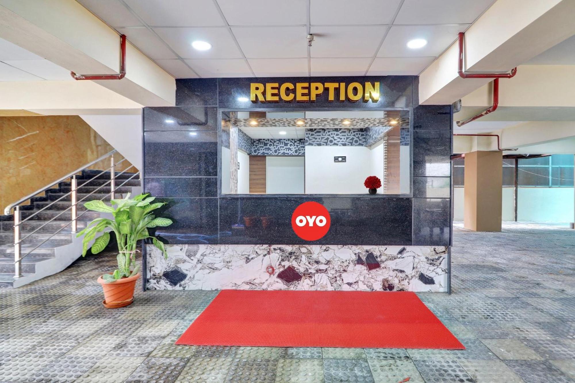 Heavens Inn Near Rasoolpura Metro Station Hyderabad Exterior foto